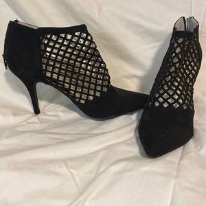 Black heels 3 inch